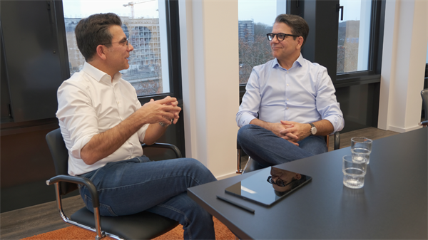 Transformation Instead of Change Management: Why MedTech Needs More ‘Trapeze Artists’